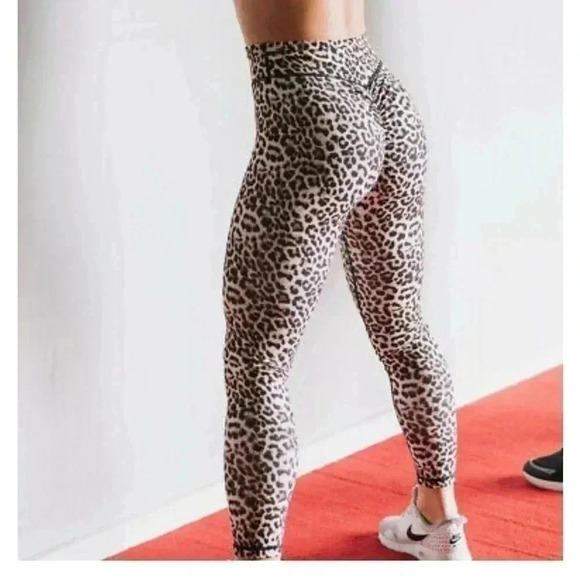 ZYIA-Leopard Brilliant Scrunchy Hi-Waist 7/8 24" - Picture 3 of 5